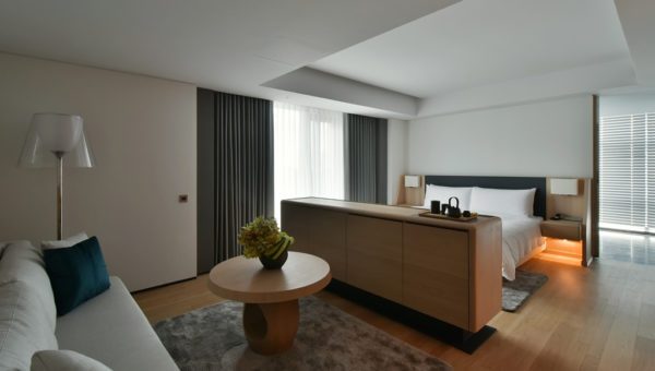 1806-Studio_King