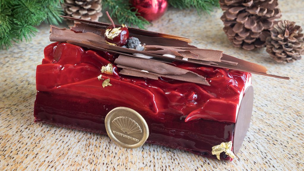 Indulge In the Best Christmas Log Cakes for this 2021 Luxe Society